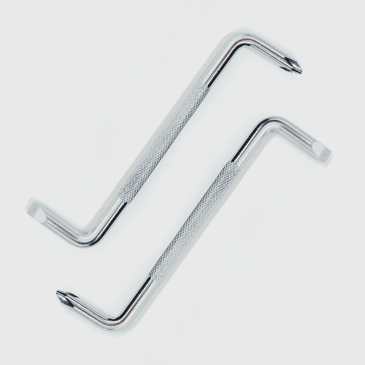 100-DELNI SET ODVIJAČA I BITOVA